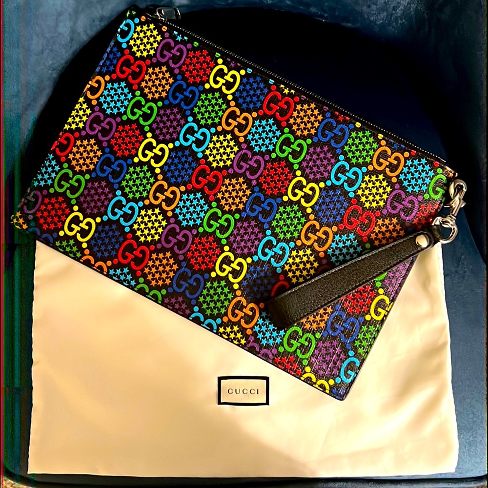 NWOT Gucci Psychedelic clutch